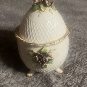 Katherine’s collection porcelain egg box with violets